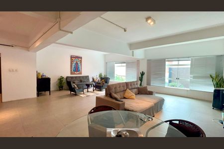 Apartamento à venda com 150m², 1 quarto e sem vagaSala