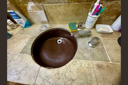 Casa à venda com 279m², 4 quartos e 3 vagas Casa à venda com 279m², 4 quartos e 3 vagasBanheiro 4