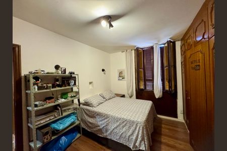 Casa à venda com 279m², 4 quartos e 3 vagas Casa à venda com 279m², 4 quartos e 3 vagasQuarto 1