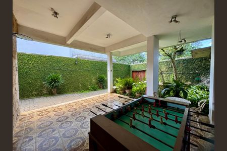 Casa à venda com 279m², 4 quartos e 3 vagas Casa à venda com 279m², 4 quartos e 3 vagasSala de Jogos