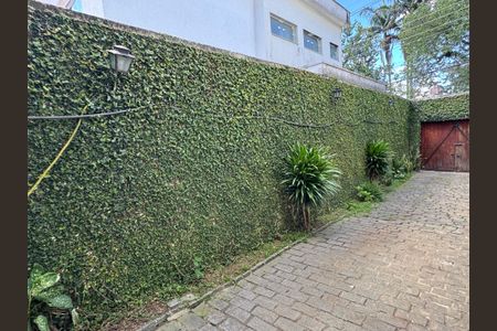 Casa à venda com 279m², 4 quartos e 3 vagas Casa à venda com 279m², 4 quartos e 3 vagasGaragem