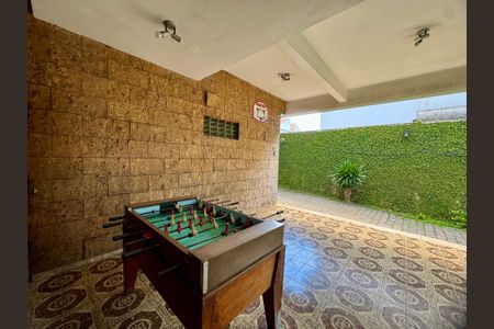 Casa à venda com 279m², 4 quartos e 3 vagas Casa à venda com 279m², 4 quartos e 3 vagasSala de Jogos