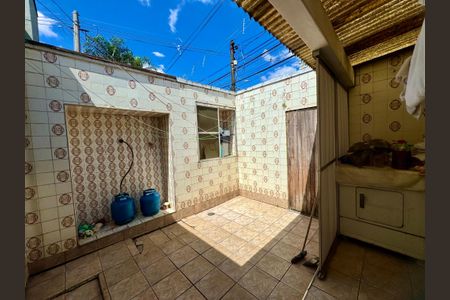 Casa à venda com 279m², 4 quartos e 3 vagas Casa à venda com 279m², 4 quartos e 3 vagasÁrea de Serviço