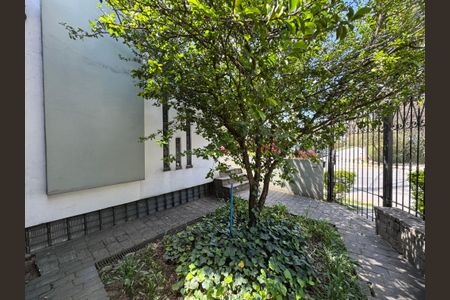 Casa à venda com 279m², 4 quartos e 3 vagas Casa à venda com 279m², 4 quartos e 3 vagasÁrea externa