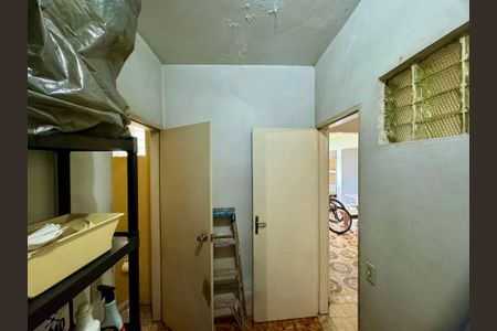 Casa à venda com 279m², 4 quartos e 3 vagas Casa à venda com 279m², 4 quartos e 3 vagasDespensa