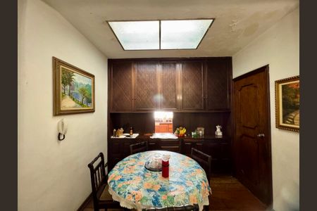 Casa à venda com 279m², 4 quartos e 3 vagas Casa à venda com 279m², 4 quartos e 3 vagasSala de Jantar