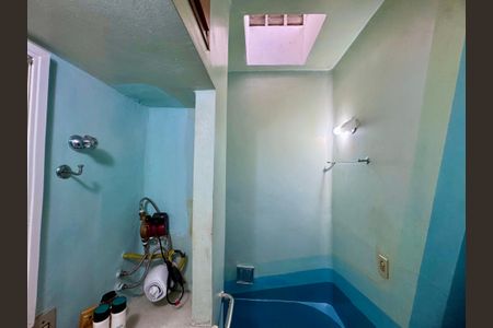 Casa à venda com 279m², 4 quartos e 3 vagas Casa à venda com 279m², 4 quartos e 3 vagasBanheiro 3