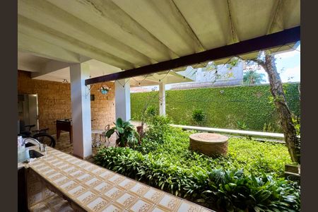 Casa à venda com 279m², 4 quartos e 3 vagas Casa à venda com 279m², 4 quartos e 3 vagasChurrasqueira