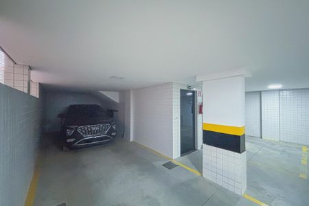 Apartamento à venda com 180m², 3 quartos e 3 vagas Apartamento à venda com 180m², 3 quartos e 3 vagasGaragem