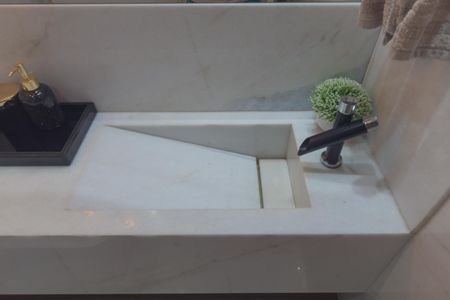 Apartamento à venda com 180m², 3 quartos e 3 vagas Apartamento à venda com 180m², 3 quartos e 3 vagasLavabo da Sala