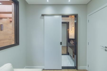 Apartamento à venda com 180m², 3 quartos e 3 vagas Apartamento à venda com 180m², 3 quartos e 3 vagasSemi-Suite 2