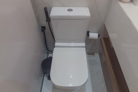 Apartamento à venda com 180m², 3 quartos e 3 vagas Apartamento à venda com 180m², 3 quartos e 3 vagasLavabo da Sala