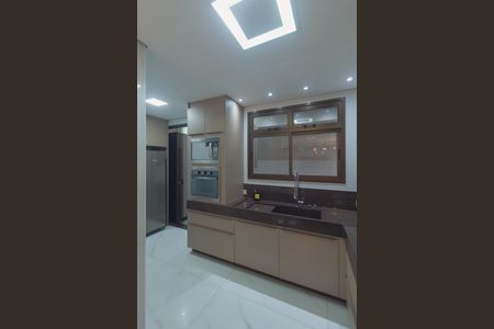 Apartamento à venda com 180m², 3 quartos e 3 vagas Apartamento à venda com 180m², 3 quartos e 3 vagasCozinha