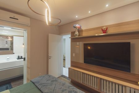 Apartamento à venda com 180m², 3 quartos e 3 vagas Apartamento à venda com 180m², 3 quartos e 3 vagasSuite