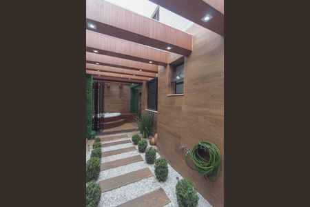 Apartamento à venda com 180m², 3 quartos e 3 vagas Apartamento à venda com 180m², 3 quartos e 3 vagasÁrea Privativa