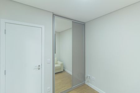 Apartamento à venda com 180m², 3 quartos e 3 vagas Apartamento à venda com 180m², 3 quartos e 3 vagasSemi-Suite 2