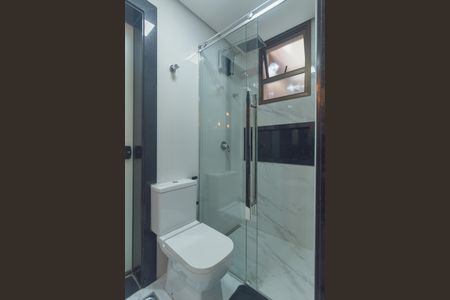 Apartamento à venda com 180m², 3 quartos e 3 vagas Apartamento à venda com 180m², 3 quartos e 3 vagasBanheiro da Semi-Suite