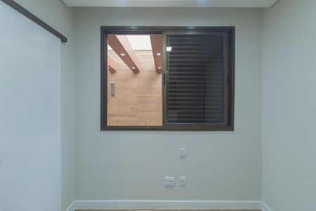 Apartamento à venda com 180m², 3 quartos e 3 vagas Apartamento à venda com 180m², 3 quartos e 3 vagasSemi-Suite 1