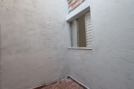 Casa para alugar com 40m², 1 quarto e 1 vagaQuintal