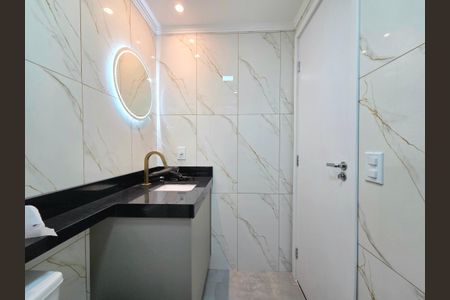 Apartamento para alugar com 34m², 1 quarto e sem vagaBanheiro da Suíte