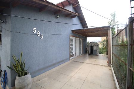 Casa para alugar com 100m², 2 quartos e 3 vagasQuintal
