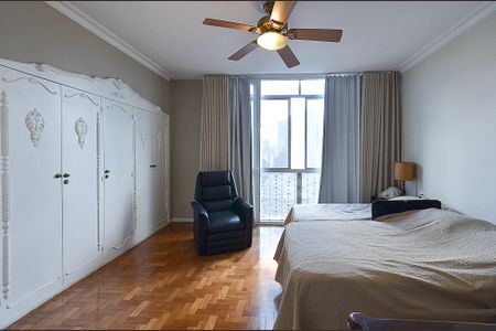 Apartamento à venda com 300m², 4 quartos e 3 vagas Apartamento à venda com 300m², 4 quartos e 3 vagasSuíte