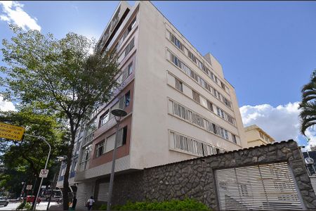 Apartamento à venda com 300m², 4 quartos e 3 vagas Apartamento à venda com 300m², 4 quartos e 3 vagasFachada