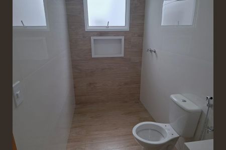 Casa de condomínio para alugar com 114m², 3 quartos e 2 vagasBanheiro