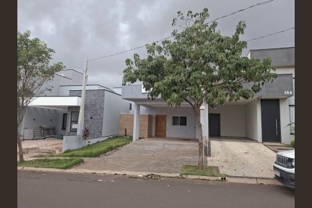 Casa de condomínio para alugar com 114m², 3 quartos e 2 vagasFachada