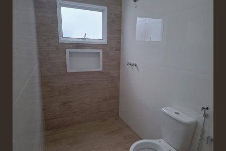 Casa de condomínio para alugar com 114m², 3 quartos e 2 vagasBanheiro