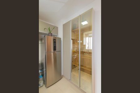 Apartamento para alugar com 45m², 2 quartos e 1 vaga Apartamento para alugar com 45m², 2 quartos e 1 vagaCozinha e Área de Serviço