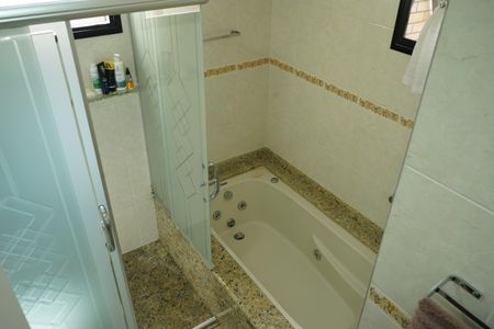 Apartamento à venda com 138m², 4 quartos e 3 vagasBanheiro da Suíte 3