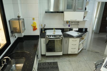 Apartamento à venda com 138m², 4 quartos e 3 vagasCozinha