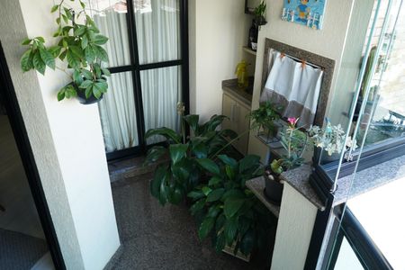 Apartamento à venda com 138m², 4 quartos e 3 vagasVaranda