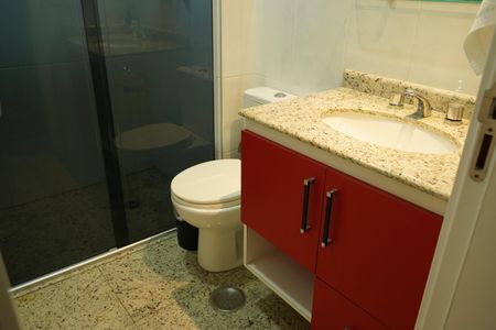 Apartamento à venda com 138m², 4 quartos e 3 vagasBanheiro da Suíte 1