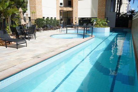 Apartamento à venda com 138m², 4 quartos e 3 vagasÁrea comum - Piscina