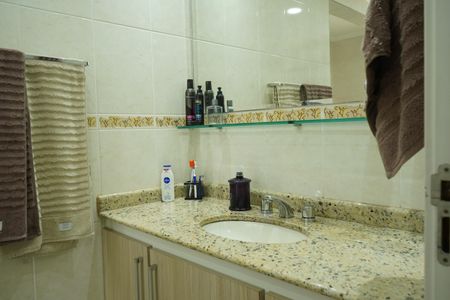 Apartamento à venda com 138m², 4 quartos e 3 vagasBanheiro da Suíte 3