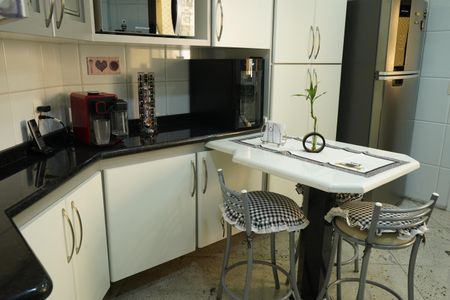 Apartamento à venda com 138m², 4 quartos e 3 vagasCozinha