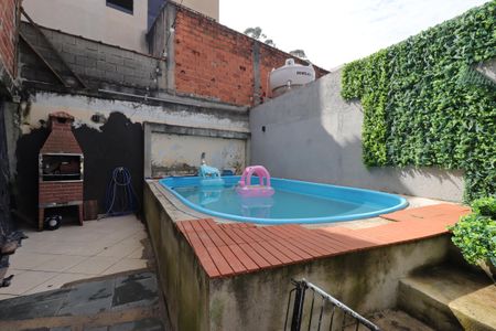 Casa à venda com 235m², 4 quartos e 2 vagasPiscina