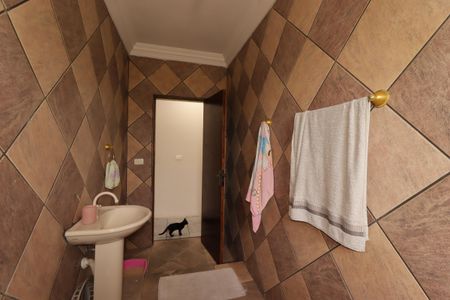 Casa à venda com 235m², 4 quartos e 2 vagasBanheiro 2