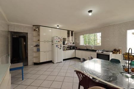 Casa à venda com 235m², 4 quartos e 2 vagasCozinha