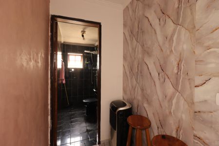 Casa à venda com 235m², 4 quartos e 2 vagasBanheiro 1