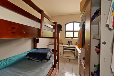 Casa à venda com 235m², 4 quartos e 2 vagasQuarto 2