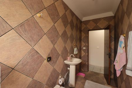 Casa à venda com 235m², 4 quartos e 2 vagasBanheiro 2