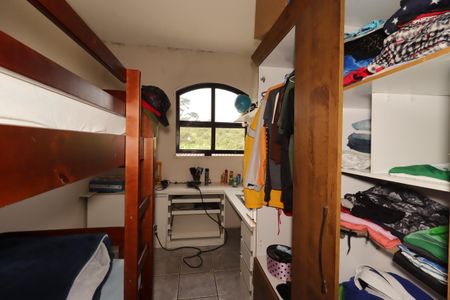 Casa à venda com 235m², 4 quartos e 2 vagasQuarto 2