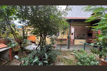 Casa à venda com 162m², 2 quartos e 3 vagasQuintal