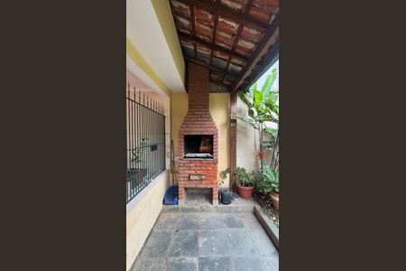 Casa à venda com 162m², 2 quartos e 3 vagasQuintal