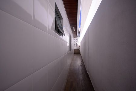 Casa à venda com 200m², 2 quartos e 2 vagasEntrada Lateral 