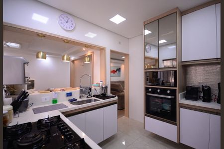 Casa à venda com 200m², 2 quartos e 2 vagasCozinha 