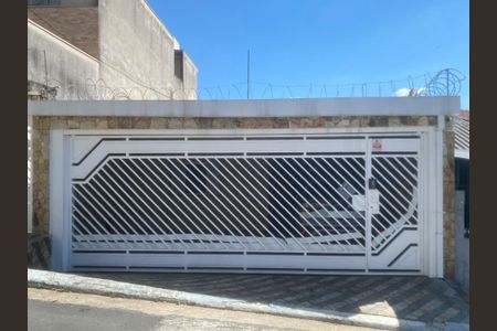 Casa à venda com 200m², 2 quartos e 2 vagasFachada